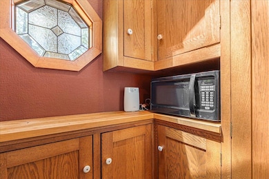 Walk-in Kitchen Pantry