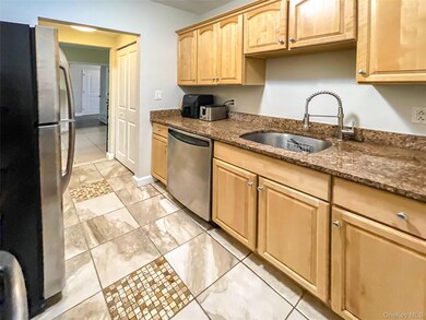 Ocean Grande unit 3N, Rockaway Park, NY 11694 - photo 6