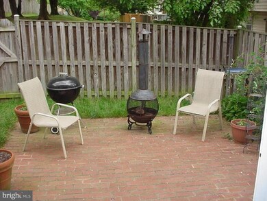 2237 Dawn Ln, Temple Hills, MD 20748 - photo 5