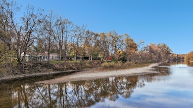 5686 N River Forest Dr, Milwaukee, WI 53209 - photo 7