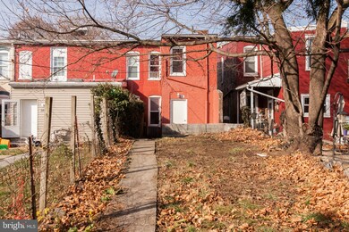 308 S Locust St, Hagerstown, MD 21740 - photo 2