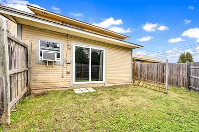 1104 NW 52nd Cir, Lawton, OK 73505 - photo 3