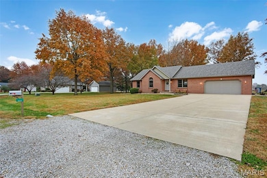 12926 Maple St, Highland, IL 62249 - photo 4