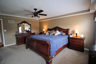 Master Bedroom2