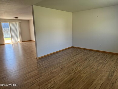 7702 Douglas Dr, Yakima, WA 98908 - photo 7