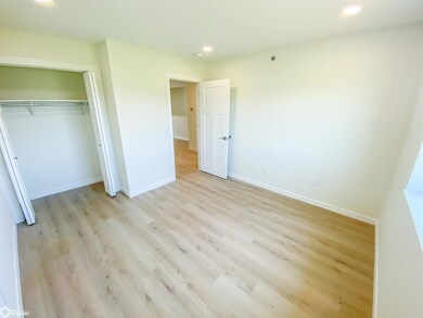 502 Layne Dr unit 103, West Burlington, IA 52655 - photo 4