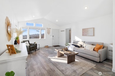 1033 34th St, Bellingham, WA 98229 - photo 7