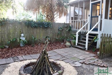 903 E Henry St, Savannah, GA 31401 - photo 4
