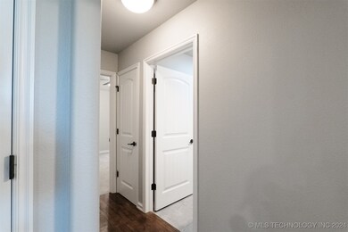 7502 E Jackson Place, Broken Arrow, OK 74014 - photo 7