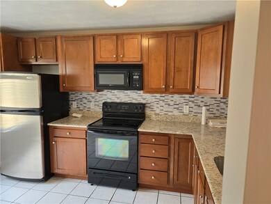 50 Abbott Run Valley Rd unit 1604, Cumberland, RI 02864 - photo 5