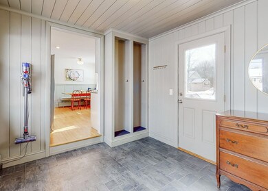 Mudroom w/ Built ins