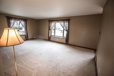 N89W13773 Bonnie Ln, Menomonee Falls, WI 53051 - photo 6