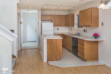 1728 Bellevue Lp Anchorage AK-large-007-