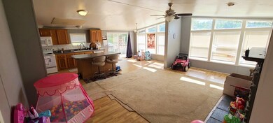 922 Robinhood Rd, Callands, VA 24530 - photo 6