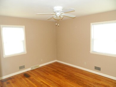 7215 Edgewood Blvd, Shawnee, KS 66203 - photo 6