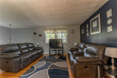 8 Little John Ln, West Warwick, RI 02893 - photo 5