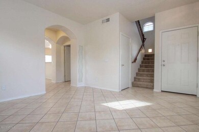 002 Livingroom2