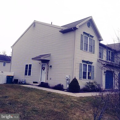 125 Bainbridge Cir, Reading, PA 19608 - photo 2