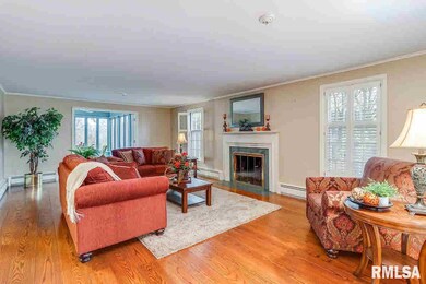 1312 Middle Rd, Bettendorf, IA 52722 - photo 4