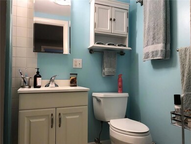 415 Second St unit 2, Rollinsford, NH 03869 - photo 6