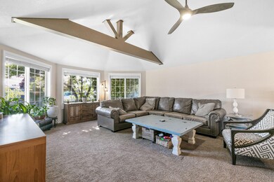 2327 Parkhill Place, Medford, OR 97504 - photo 6