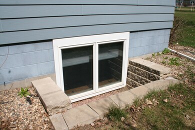Egress window