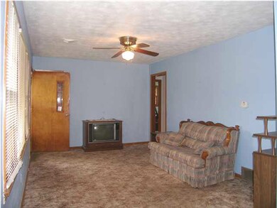 An alternate view of the living room from the dini