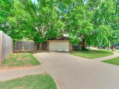 501 Night Hawk Dr, Norman, OK 73072 - photo 3