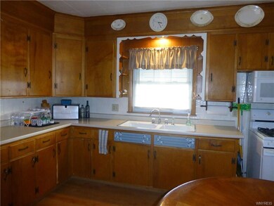 1236 Oliver St, North Tonawanda, NY 14120 - photo 3