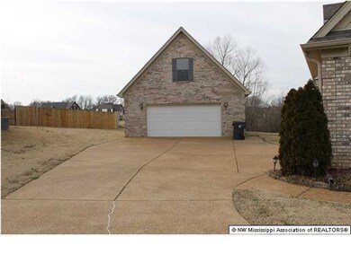 1281 Heritage Cir N, Hernando, MS 38632 - photo 2