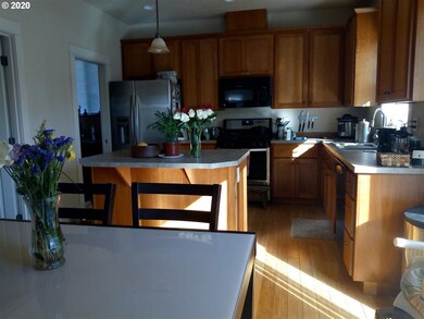 331 SE Sheridan Rd, Sheridan, OR 97378 - photo 3