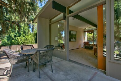 Living Indoors & Out