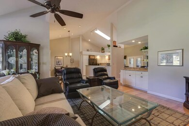 06_TalahLane_216_Living03