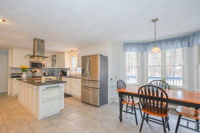 11 Byfield Rd, Groveland, MA 01834 - photo 2