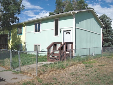 457 Washington St, Craig, CO 81625 - photo 2