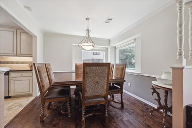 930 Bethlehem St, Houston, TX 77018 - photo 4