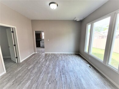 918 C Ave NW, Cedar Rapids, IA 52405 - photo 5