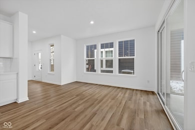 15994 Meadow Frost Ct, Fishers, IN 46037 - photo 5