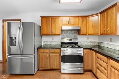 6062 Acorn Dr, Columbus, IN 47201 - photo 6