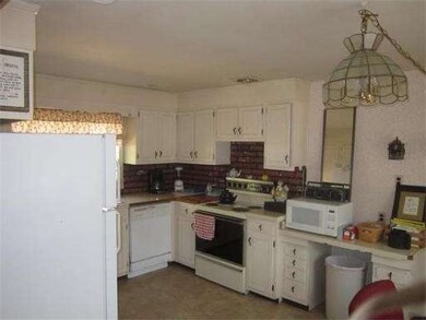 151 Warren St, Watertown, MA 02472 - photo 3