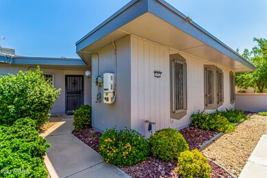 10552 W Palmeras Dr unit 39, Sun City, AZ 85373 - photo 2