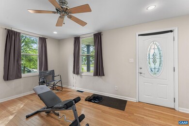 564 N Bath Ave, Waynesboro, VA 22980 - photo 7