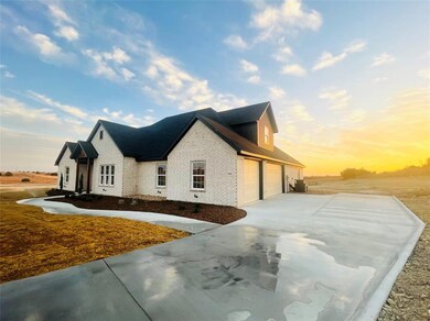 1005 Golden Eagle Ct, Weatherford, TX 76087 - photo 3