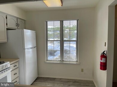 103A Harwood Ct unit 103A, Mount Laurel, NJ 08054 - photo 4