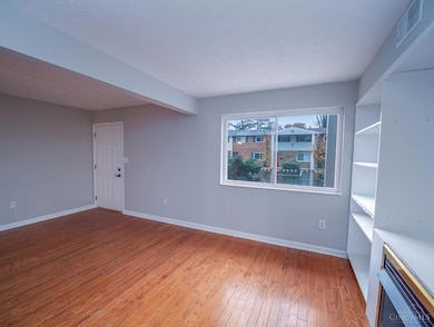 7752 Montgomery Rd, Cincinnati, OH 45236 - photo 2