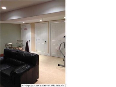 285 Ramapo Ave, Staten Island, NY 10309 - photo 5