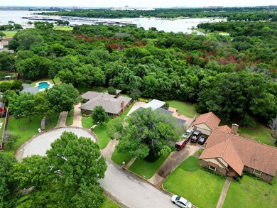 BACKS TO CORP OF ENGINEER SEE LAKE GRAPEVINE IN TH