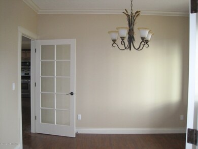 Formal Dining