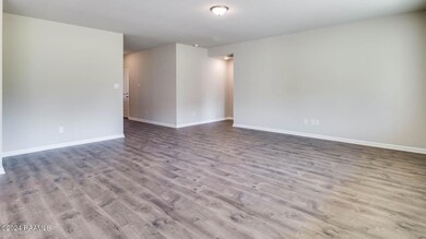 218 Hadley 3