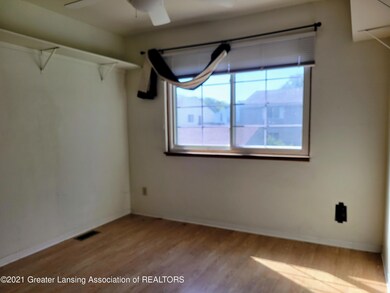 3928 Hunters Ridge Dr unit 4, Lansing, MI 48911 - photo 7